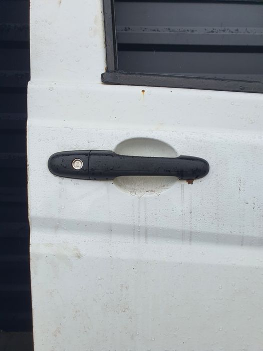 Дверка передня права Mercedes-Benz Vito w639 viano 111 112 115