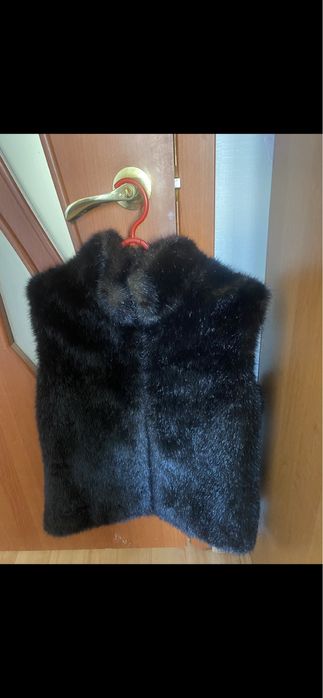 Жилетка из искусственного меха под норку