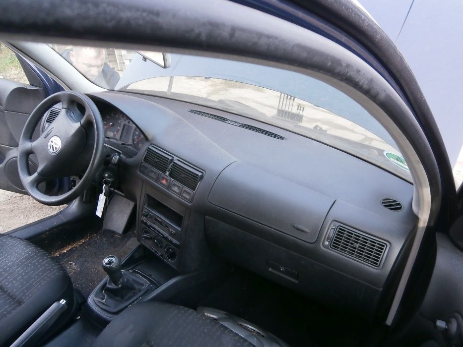 vw golf IV konsola stan bardzo ładny