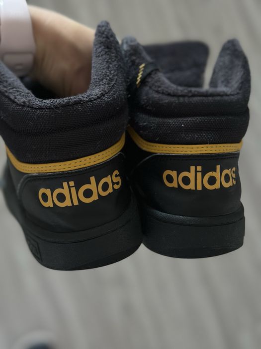 Кросівки Adidas, 38,5 оригінал