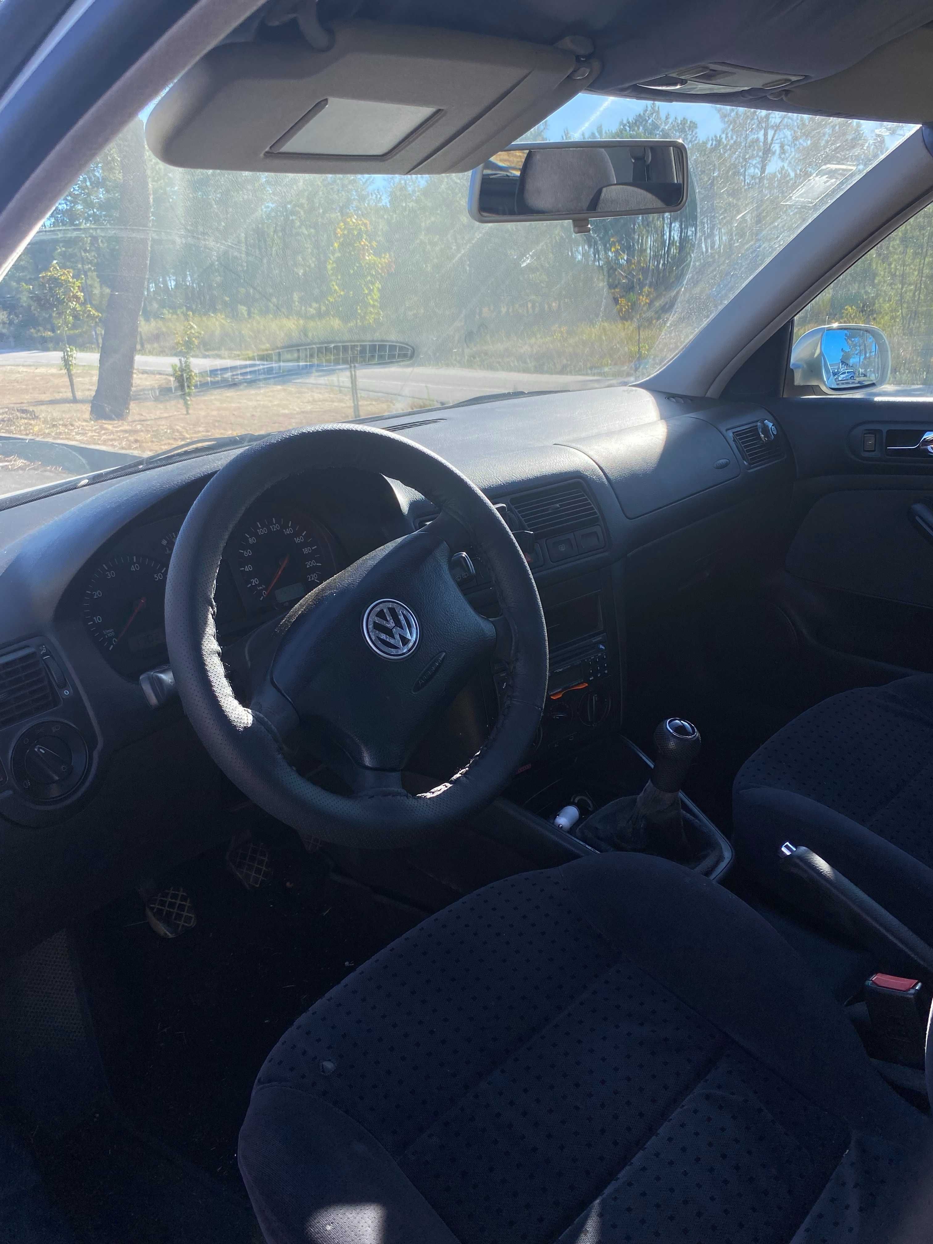 VW Golf IV 1.4 a Gasolina