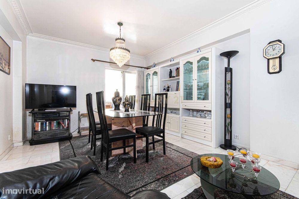 T3 na Sobreda da Caparica – Com Parqueamento e Arrecadação