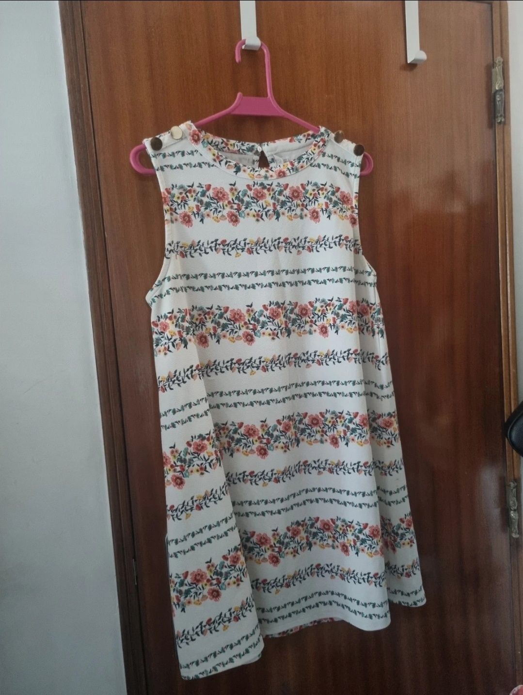 Vestido curto sfera