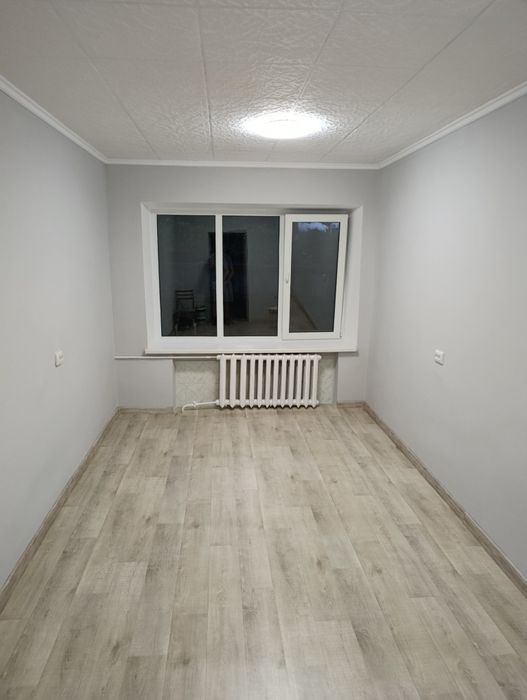 Продається кімната в гуртожитку на Шевченка.