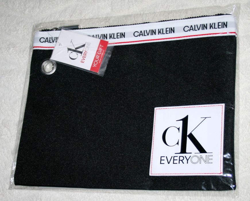 kosmetyczka Calvin Klein CK EVERYONE (6)