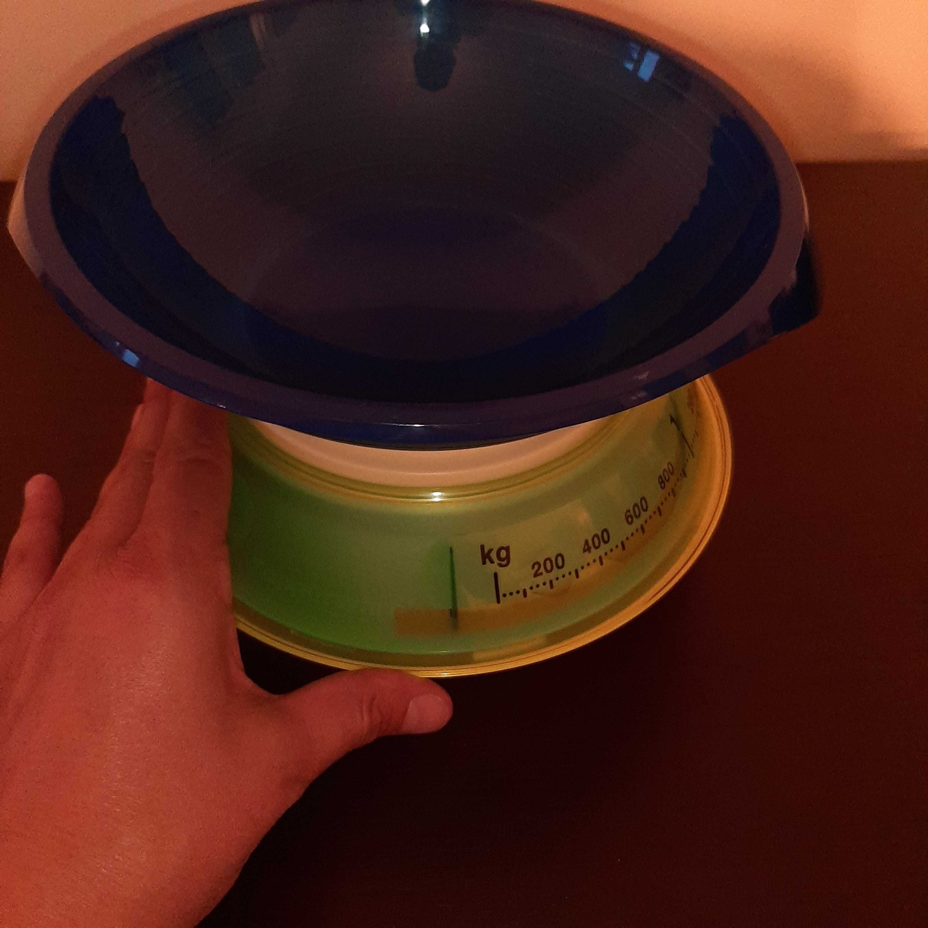 Tupperware Balança