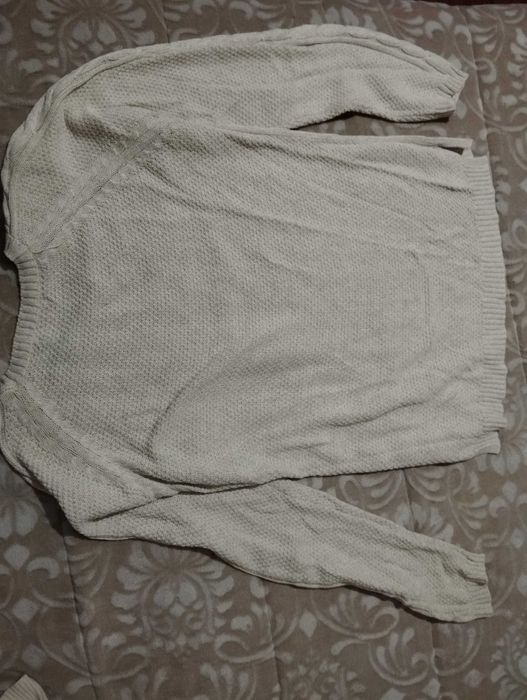 Camisola de malha branca da Stradivarius