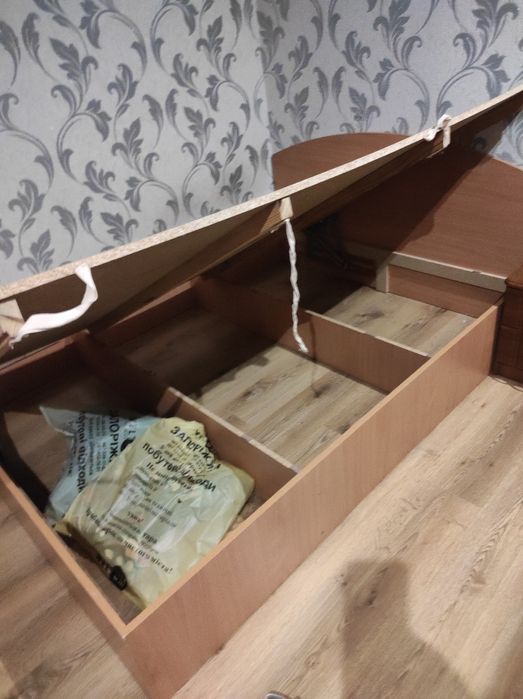 Кровать двуспальная