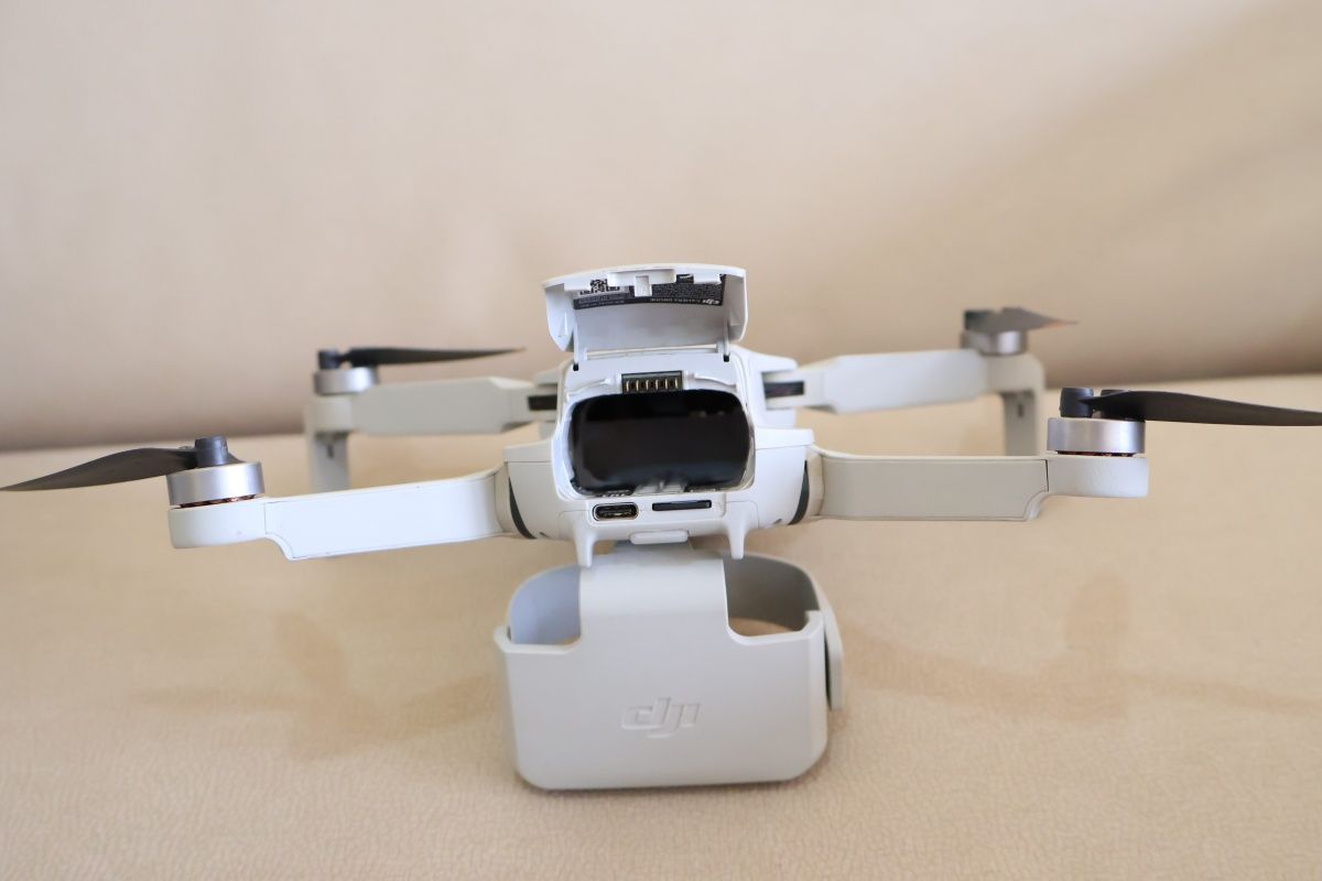 Drone DJI Mini 2 Fly More Combo