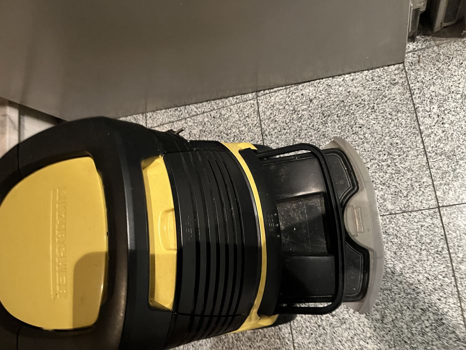 Aspirador Karcher DS 5600