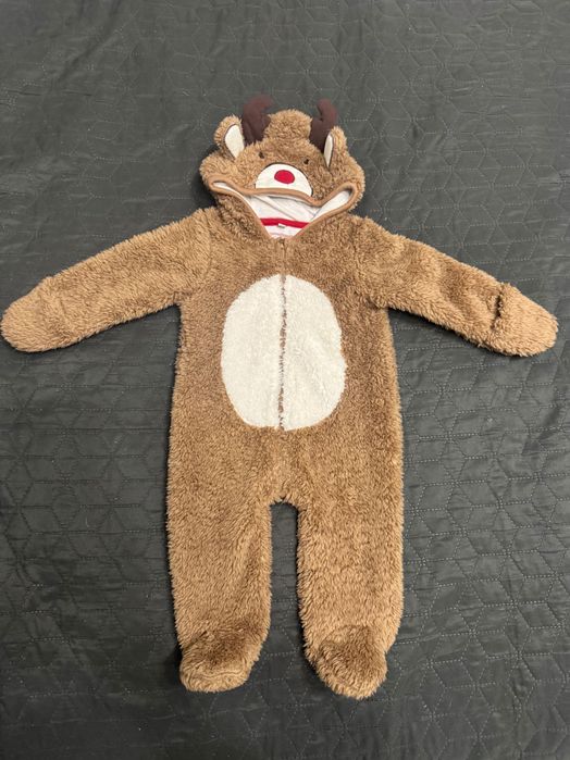 Чоловічок із закритими ніжками і ручками