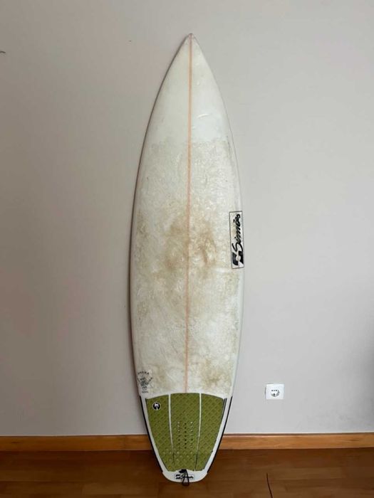 Pack com 7 Pranchas de Surf por €450 (inclui todas as pranchas)