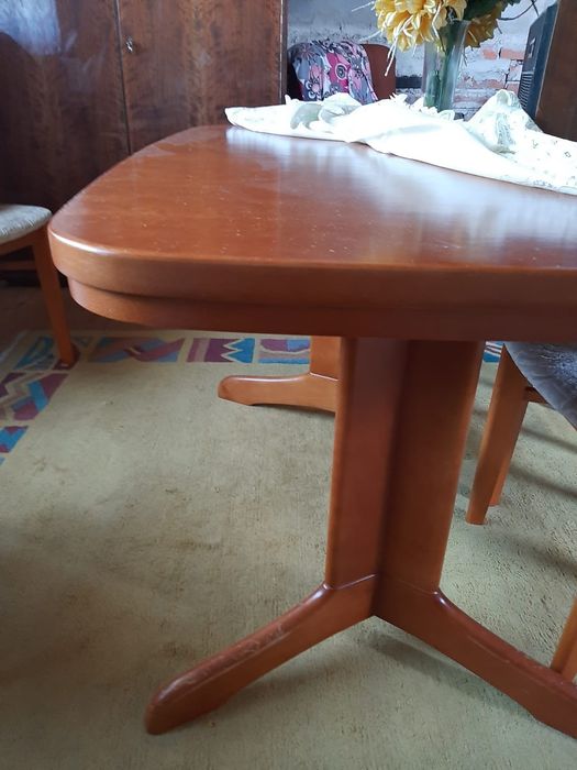 Stół drewniany + 4 krzesła