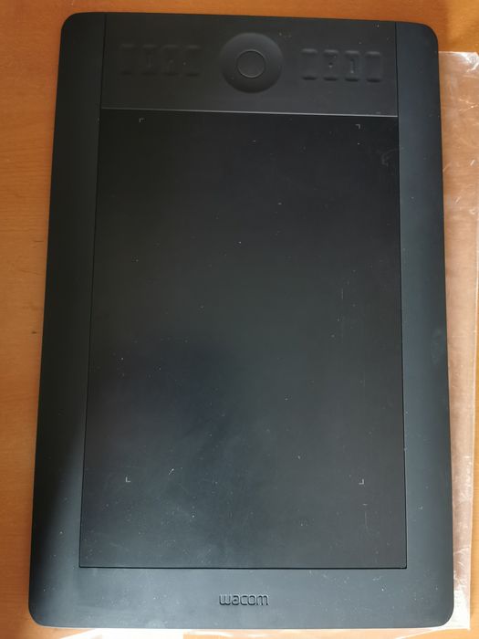 Графічний планшет Wacom Intuos 5 touch (PTH-650).