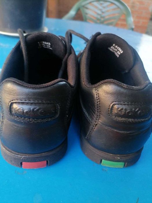 Продам Kickers натуральна шкіра 39р