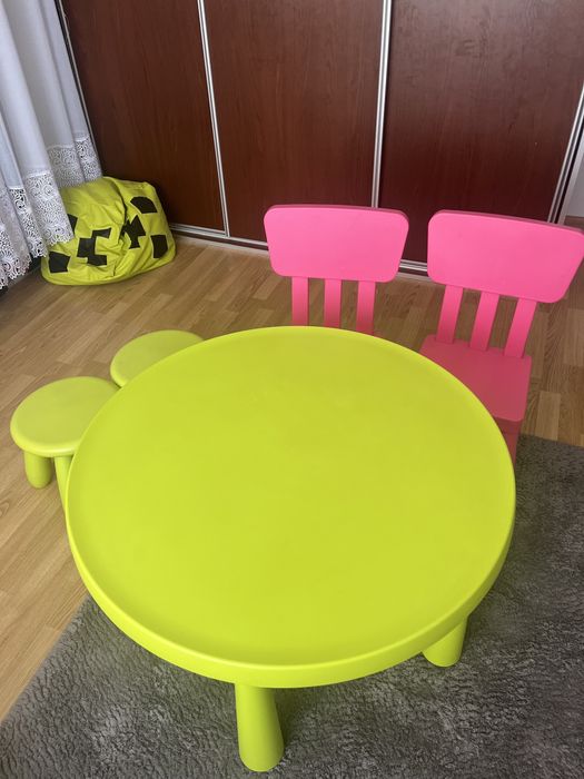 Stolik 2 krzeselka i 2 taboreciki MAMMUT IKEA