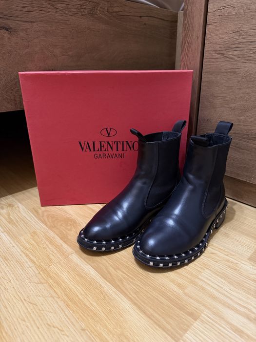 Ботинки valentino кожа черные ботильоны сапоги кожанные шипы шкіра