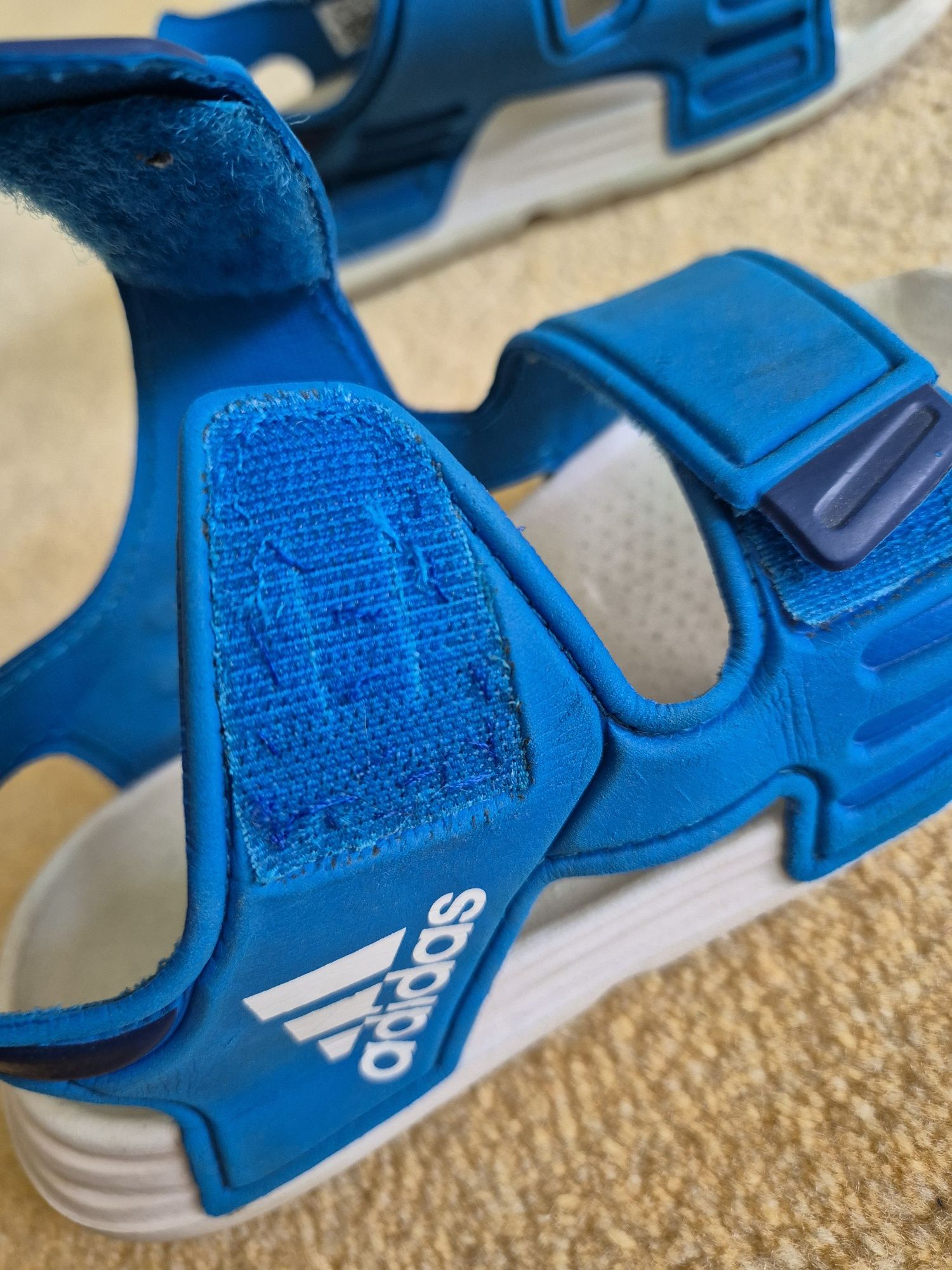 Sandały dla chłopca na basen Adidas Altaswim r. 29
