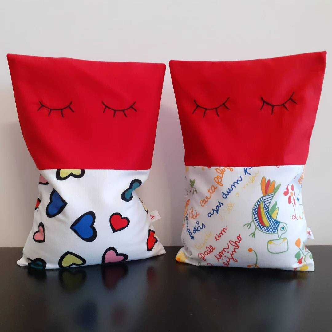 Almofadas de trigo e alfazema, para aquecer no micro ondas.
