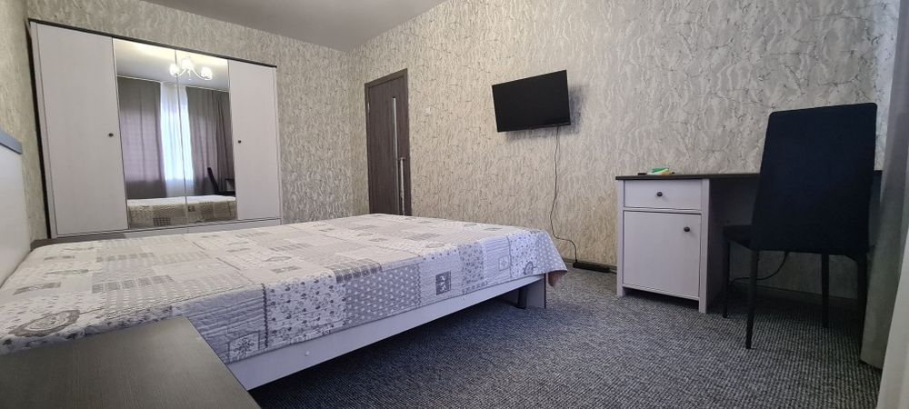 1к урлівська ахматової григоренко позняки рівермол