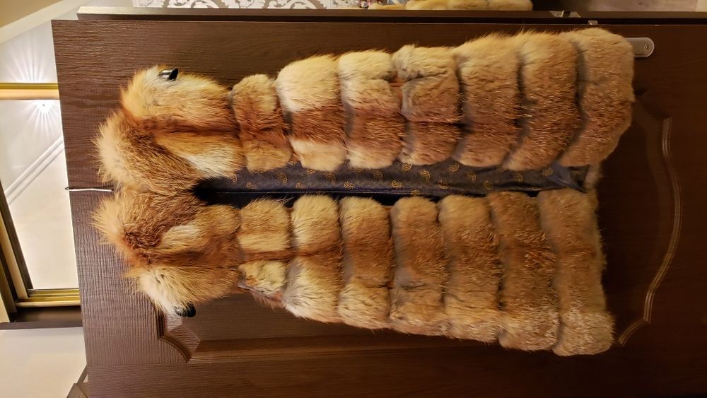 Шикарная лисья жилетка поперечка, натуральный мех