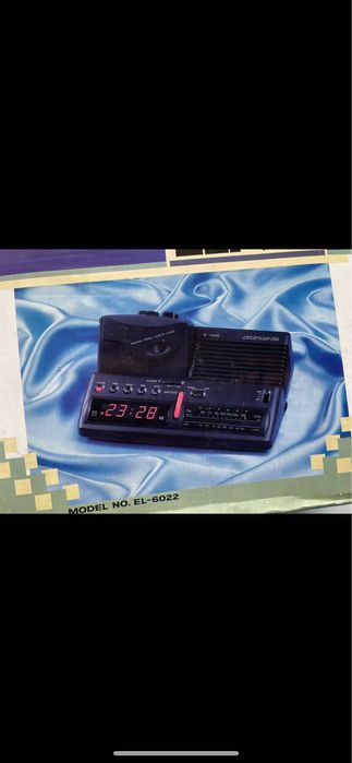 Radio despertador com walkman vintage