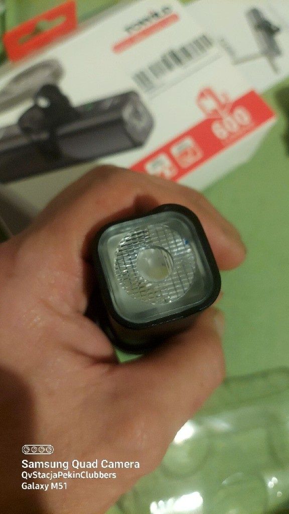 Lampa rowerowa TOWILD CL-600 lumen 2000mAh Bateria