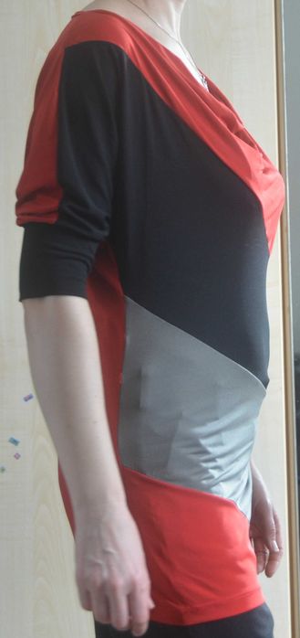 Czerwona tunika w szare pasy rozm.38