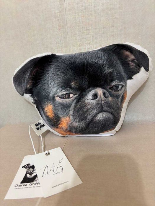 Подушка маленька  із невдоволеною собакою "charlie_the_griffon"