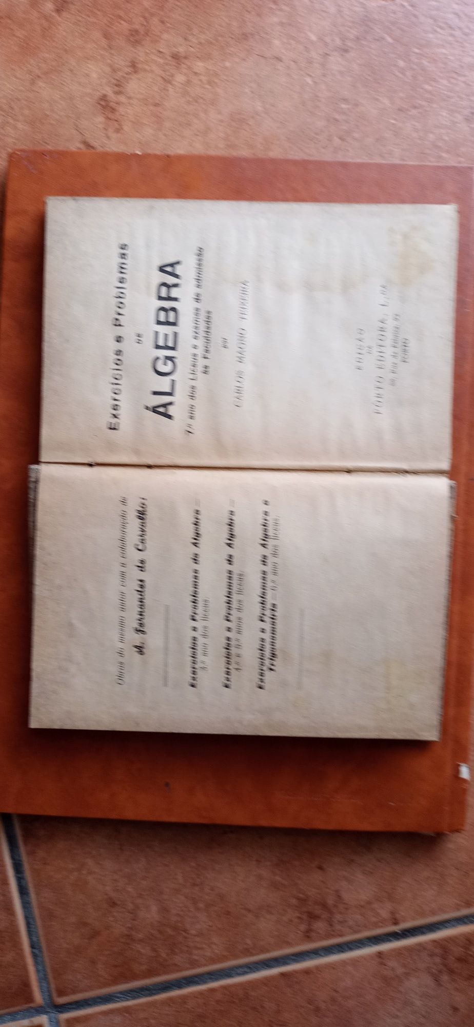 Antigo livro dr Álgebra