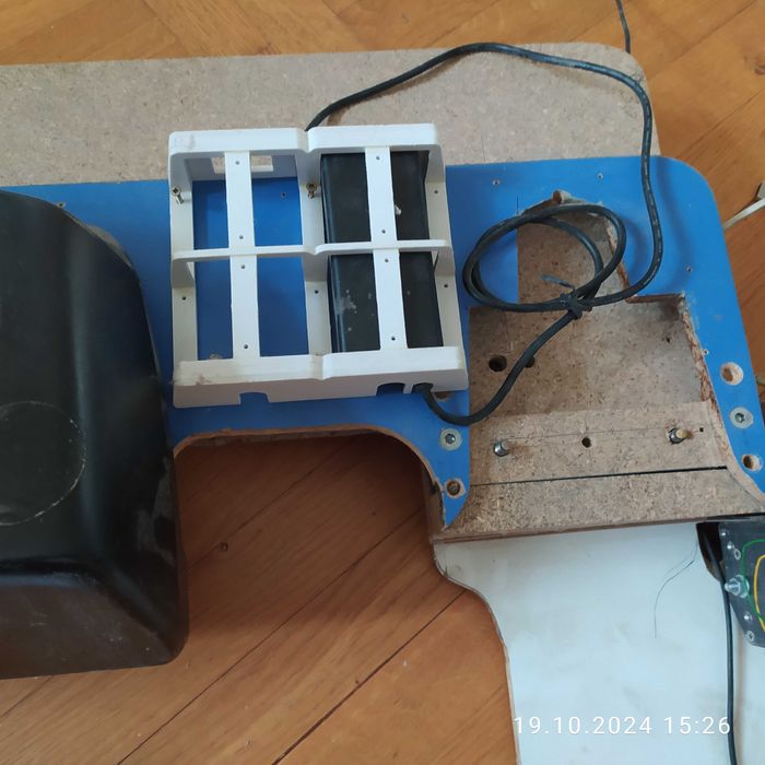 консоль під руль Logitech g25 g27