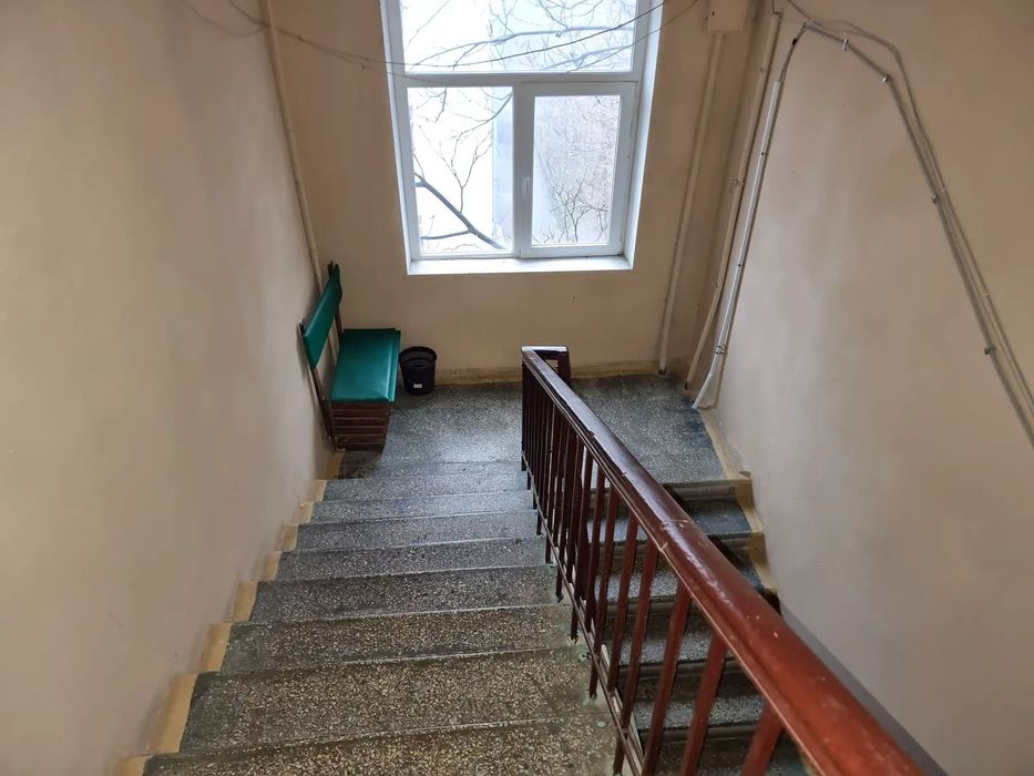 Оренда 1 кім цегляна сталінка Печерськ  метро Звіринецька  вул І.Павла