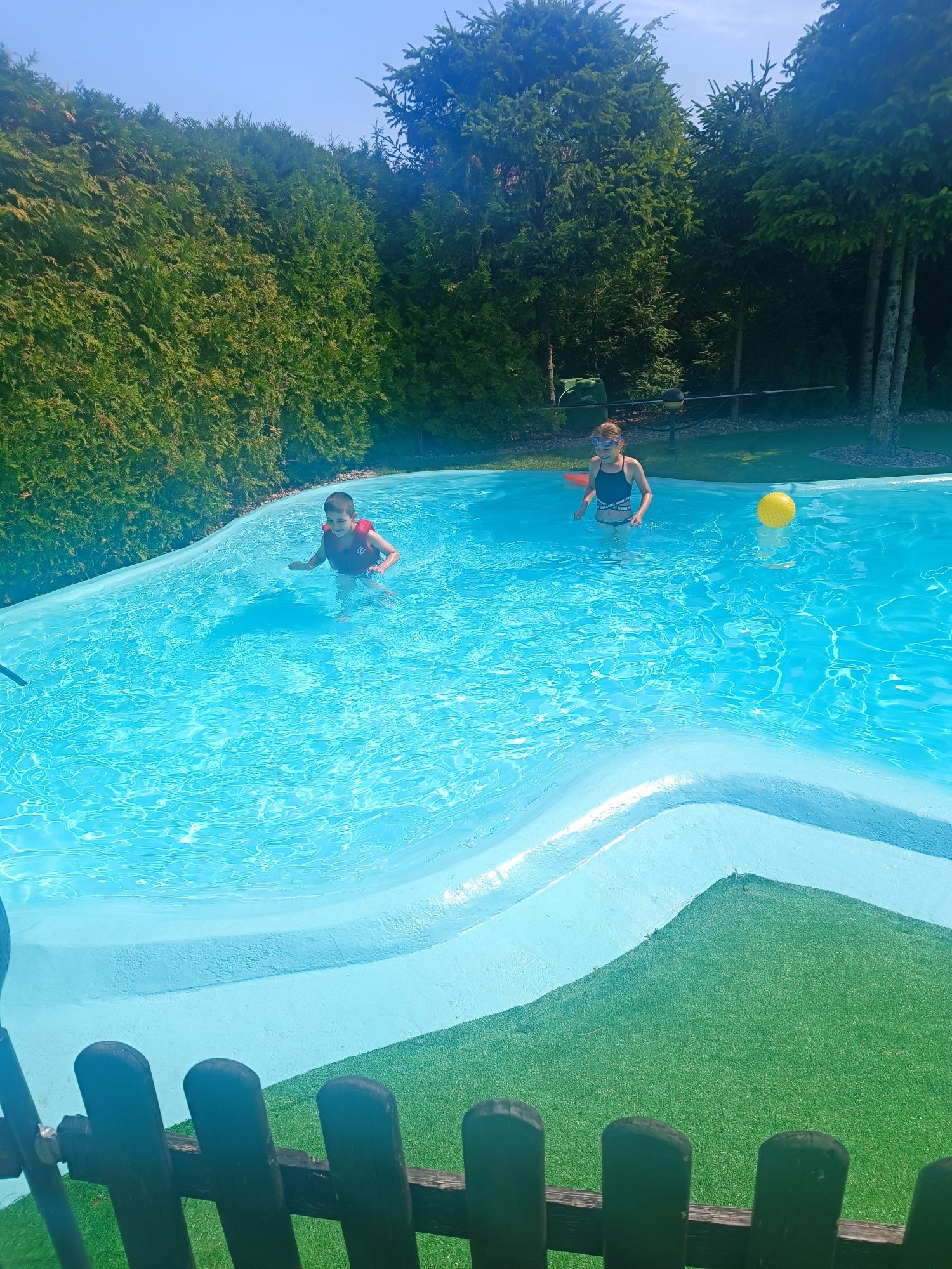 Domek z basenem,Kaszuby,weekend,urlop,jezioro,las,badminton,koszykówka