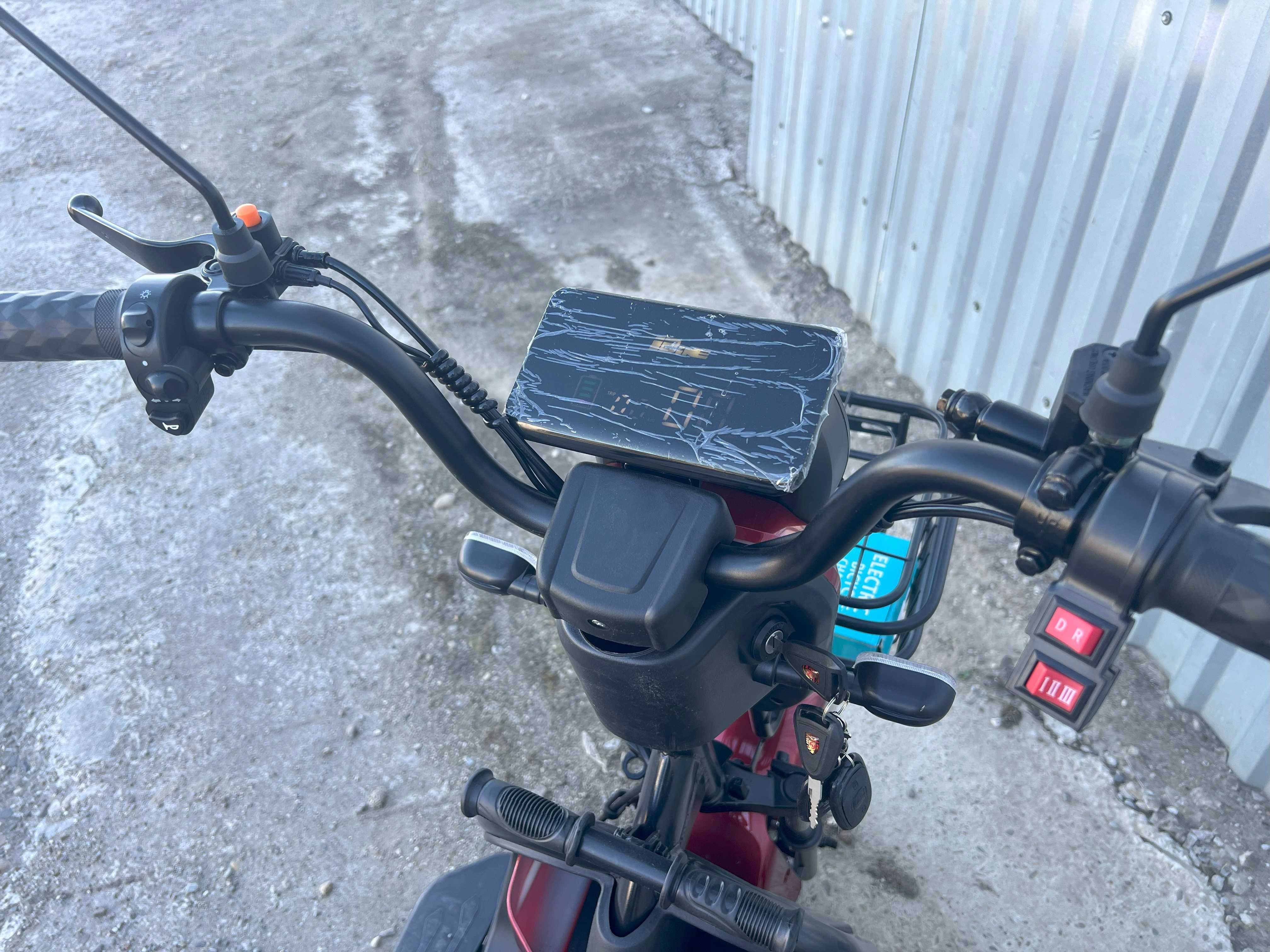 Електричний трицикл Forsage Moto Х3 1000W (60V25A)