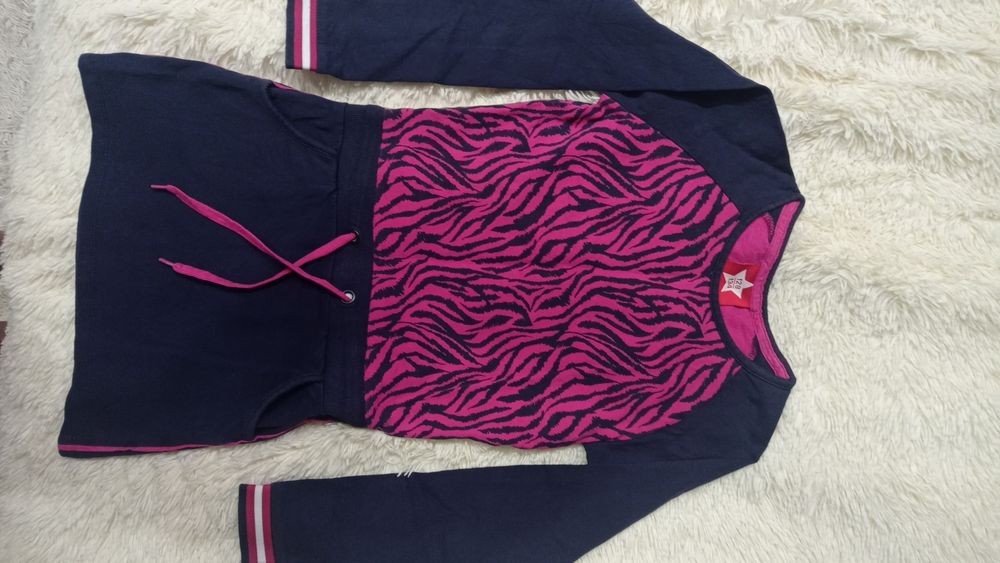 Продам платье р.128-134