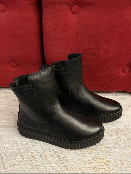 Marc O’Polo,оригінал,із натуральноі шкіри,р. 36,38,39,40,42