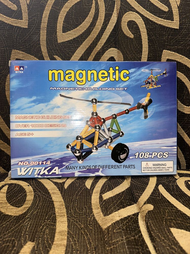 Magnetic building set