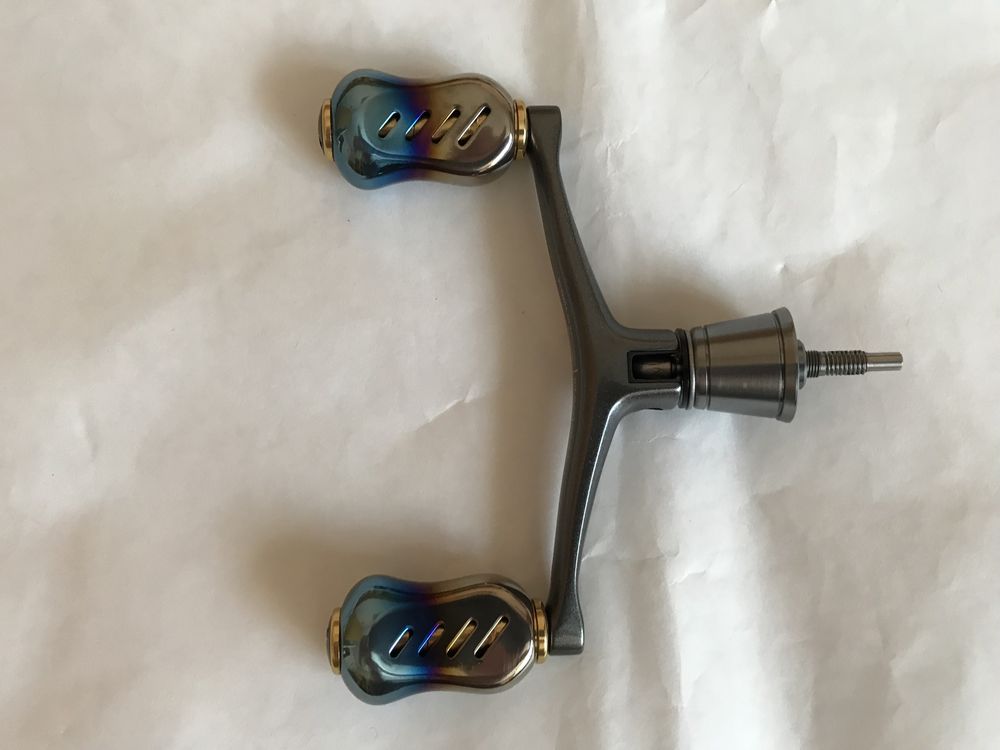 2010-24Stella,TP,itp - magnez. korba Shimano YUMEYA plus 2 knoby LIVRE