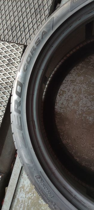 Pneus 285/35/20  semi novos