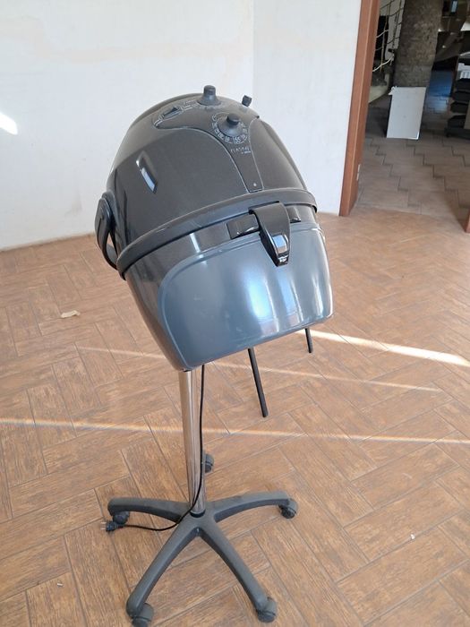 Продам обладнання для перукарні Б/В