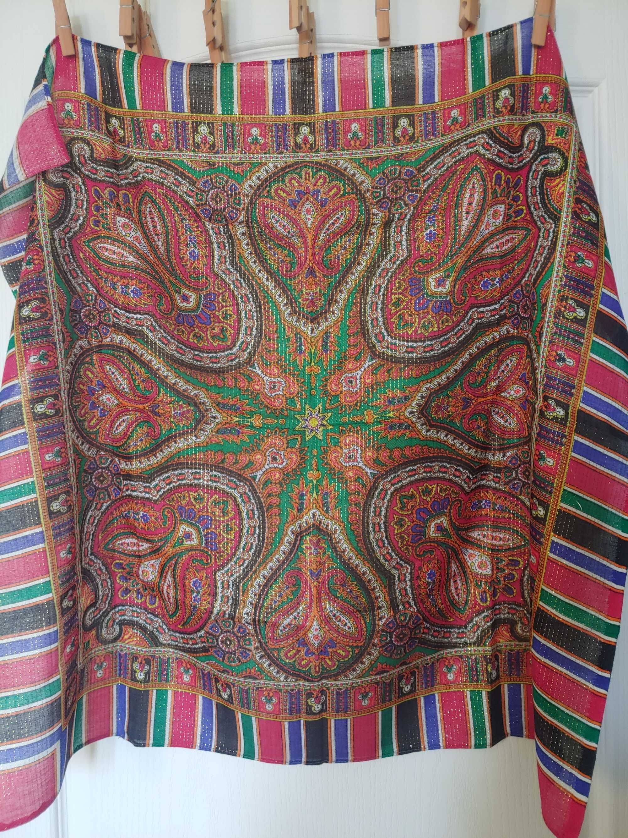Платки с люрексом