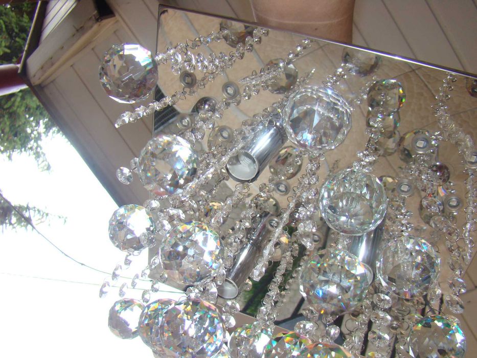 żyrandol z kryształkami