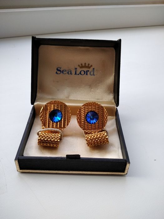 Продам запонки серебро с позолотой фирмы Lord