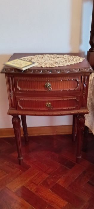 Mesa de cabeceira vintage