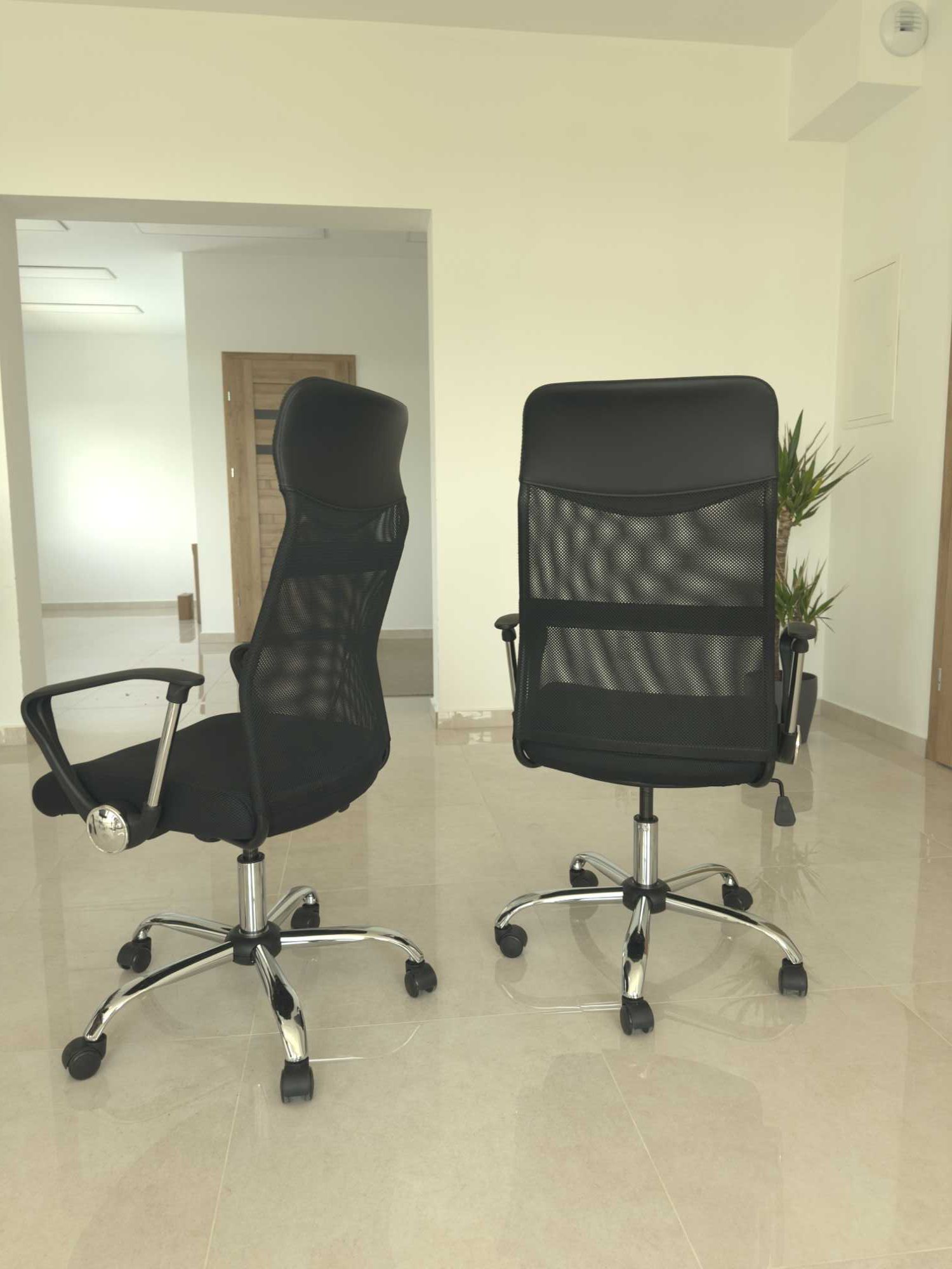 wygodne krzesła biurowe