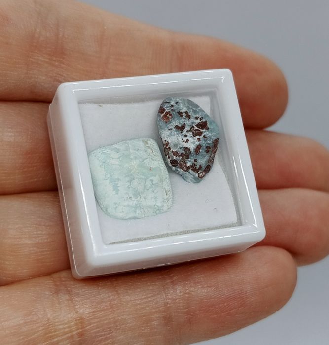 Larimar Dominikana rzadki kamień minerał