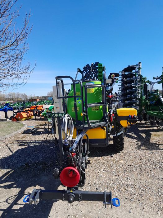 Opryskiwacz Bruno X 1500 l 15 m lance własna hydraulika  2000 l Tolmet