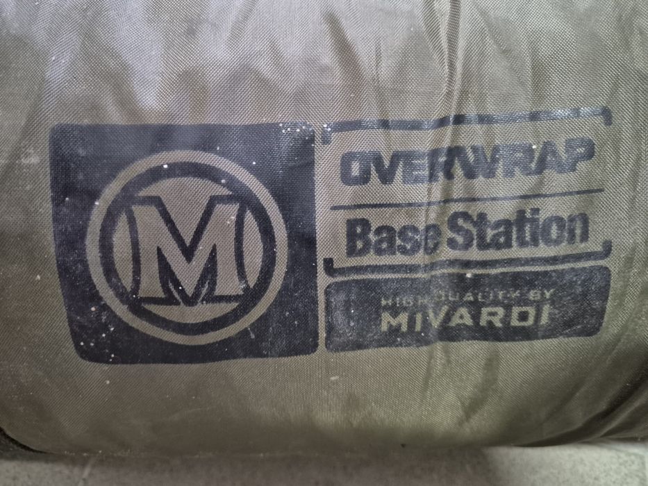 Narzuta Mivardi Base Station
