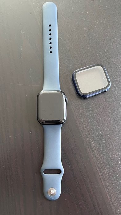 Apple Watch Series 7 45 mm aluminium