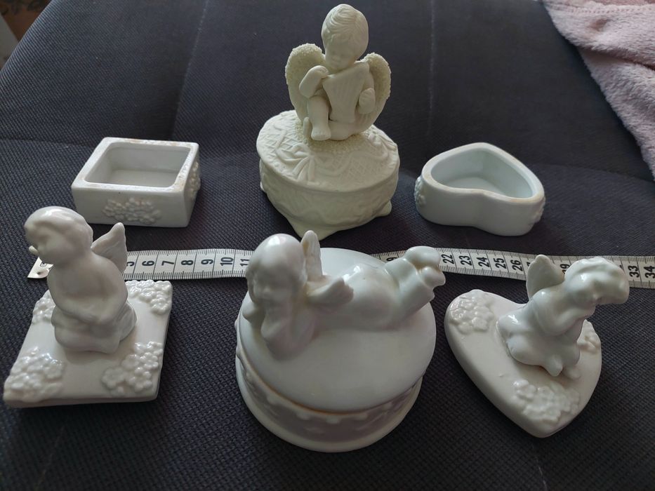Aniołki puzderka 4 x różne porcelanowe  szkatułki